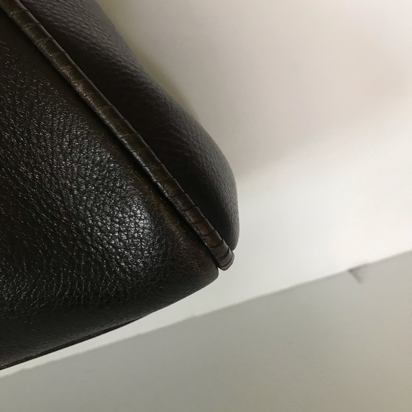 Peter Kent Buenos Aires Brown shoulder bag. - Picture 3 of 5